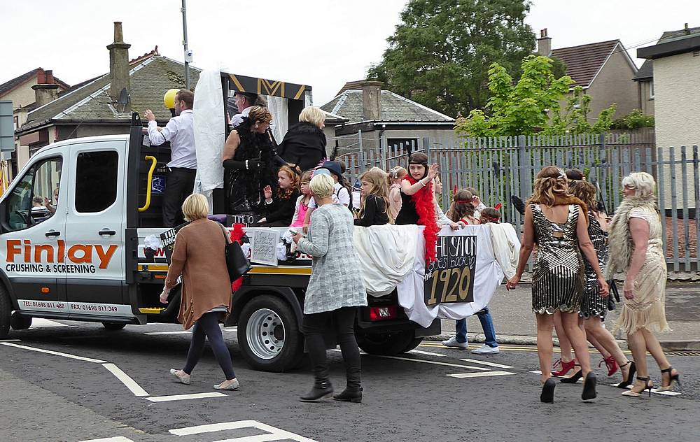 More of The Salon's float.