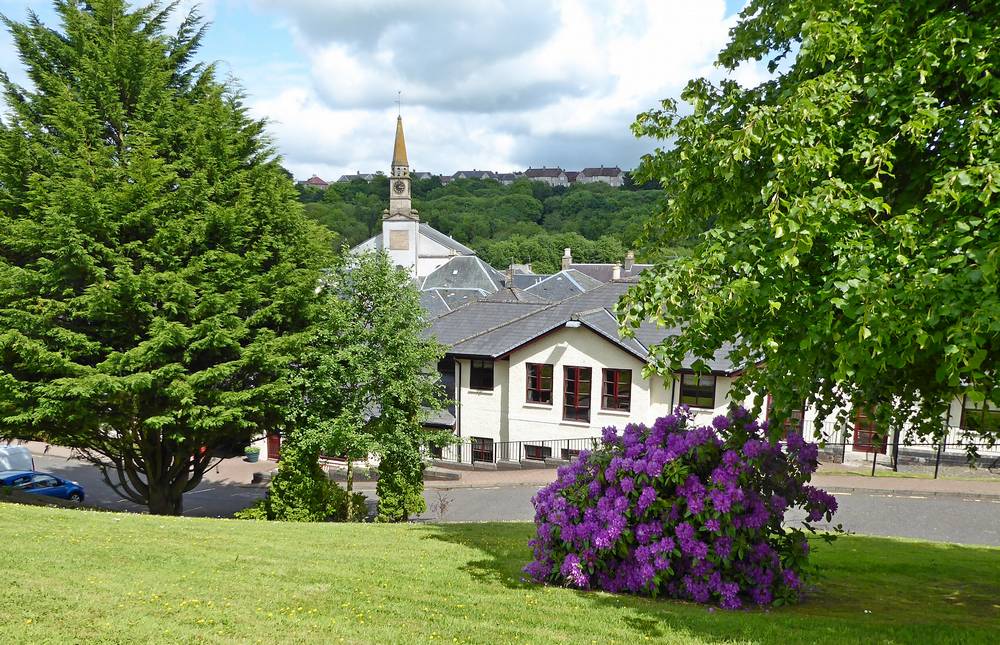 View from New Trows Road of church and Bankhouse Care Home