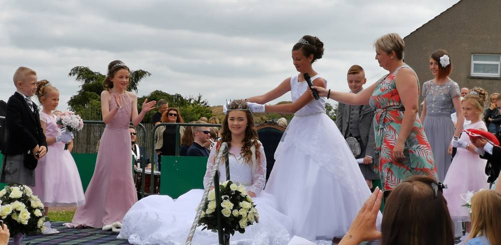 Crowning of Gala Queen Brooke by retiring Queen Ellie