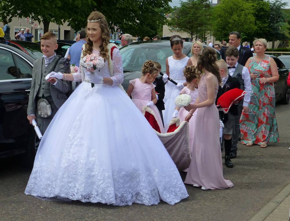 Procession to the crowning podium