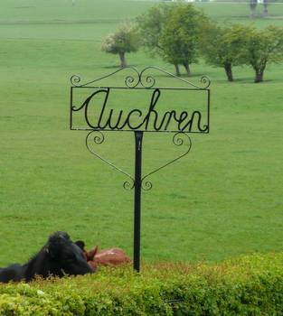 Sign at Auchren Farm, Devonburn