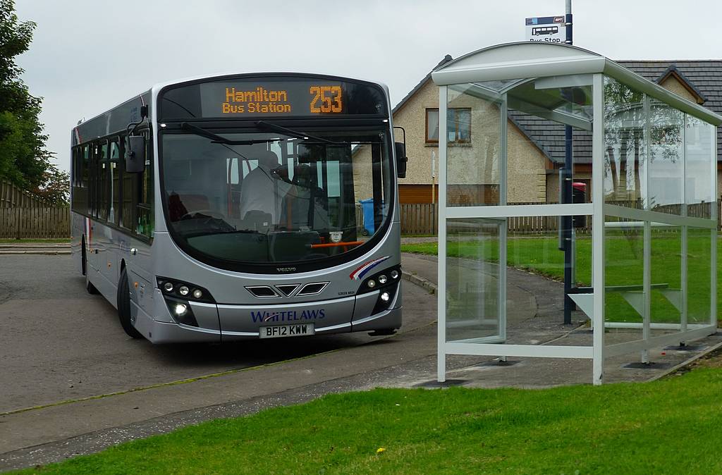 253 bus at terminus in Bellfield Road