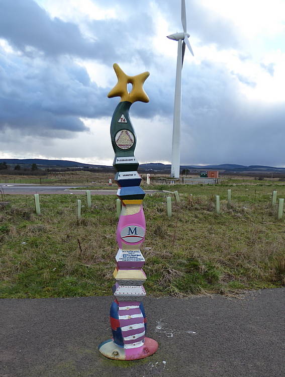 Milepost on cycleway. 17th March 2019