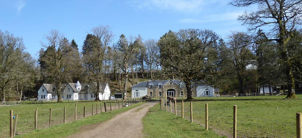 The row of cottages and the Steading