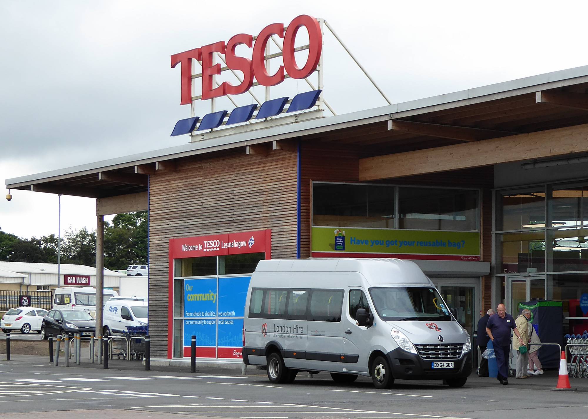 Auchlochan bus at Tesco