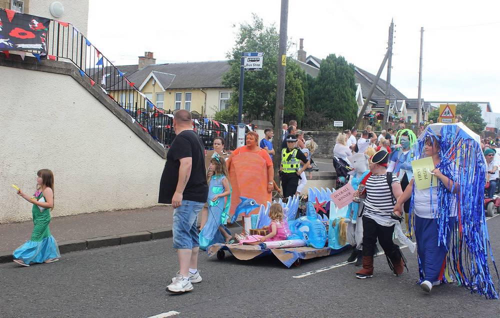 The Procession in Coalburn Road