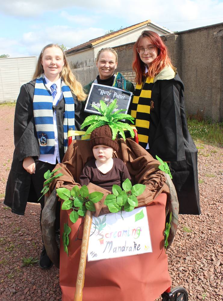 Part of Harry Potter Group. This large group forming 'Harry Potter and the Bellfield Stone' won the Walking Wheels Category and the Ian Strang Memorial Trophy