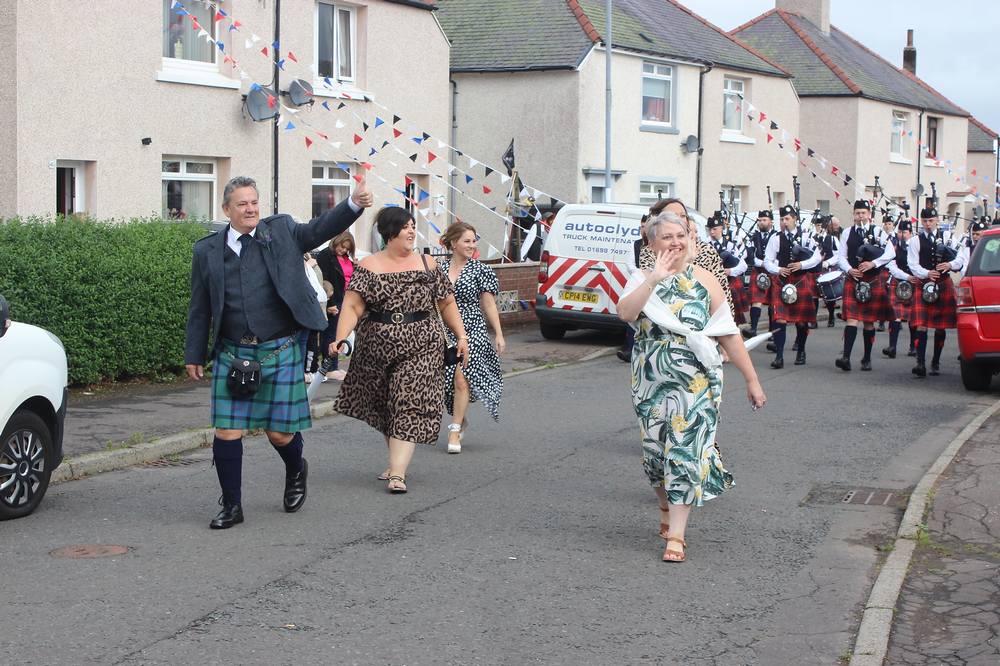 The procession in Dunn Crescent