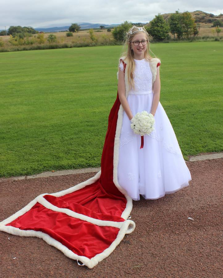 Gala Queen Mya after the ceremony