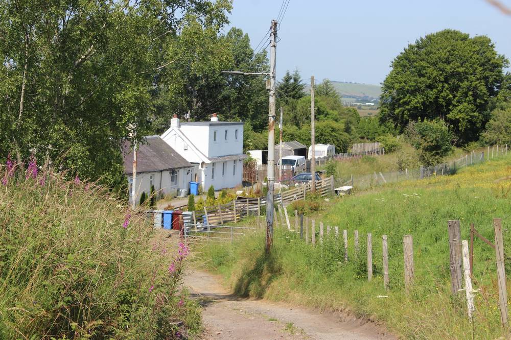 Cottages adjacent to the old railway line at the foot of Braehead Road