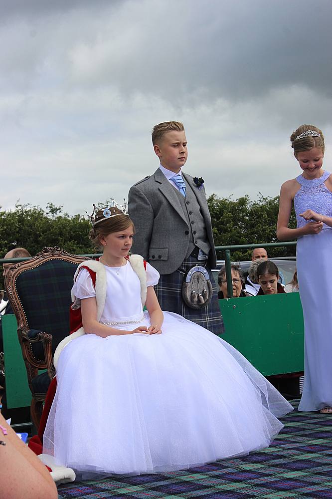 More of Crowning Ceremony