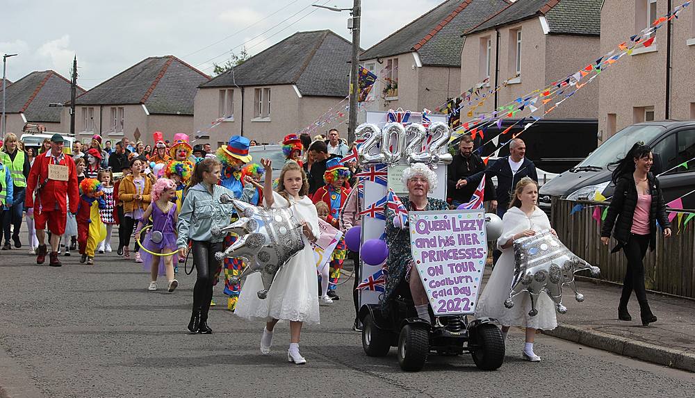 The Procession in Dunn Crescent