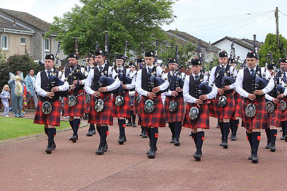Coalburn IOR Pipe Band on road next to the Leisure Centre