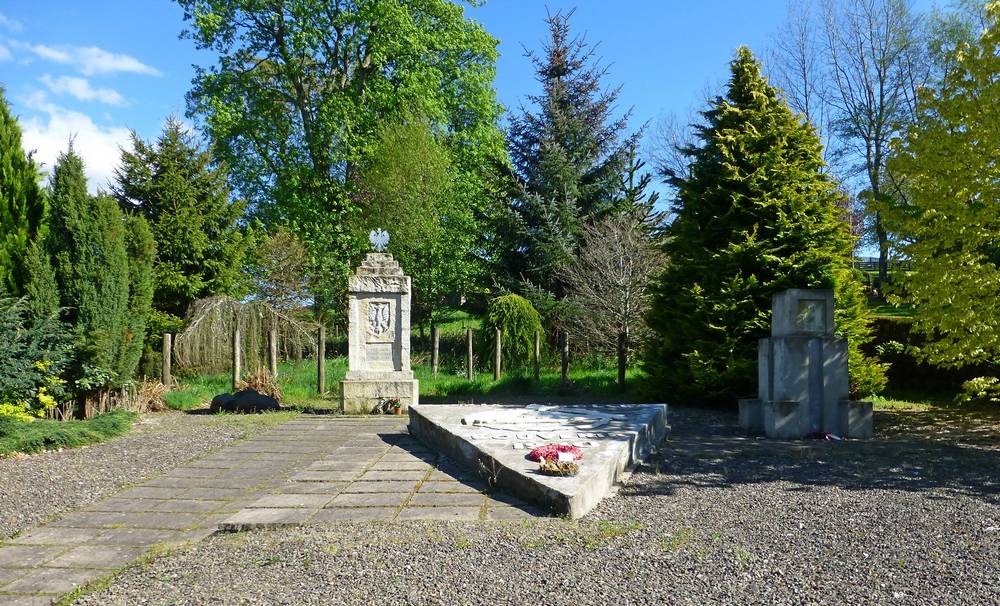 Polish Memorial Garden, Douglas Estate