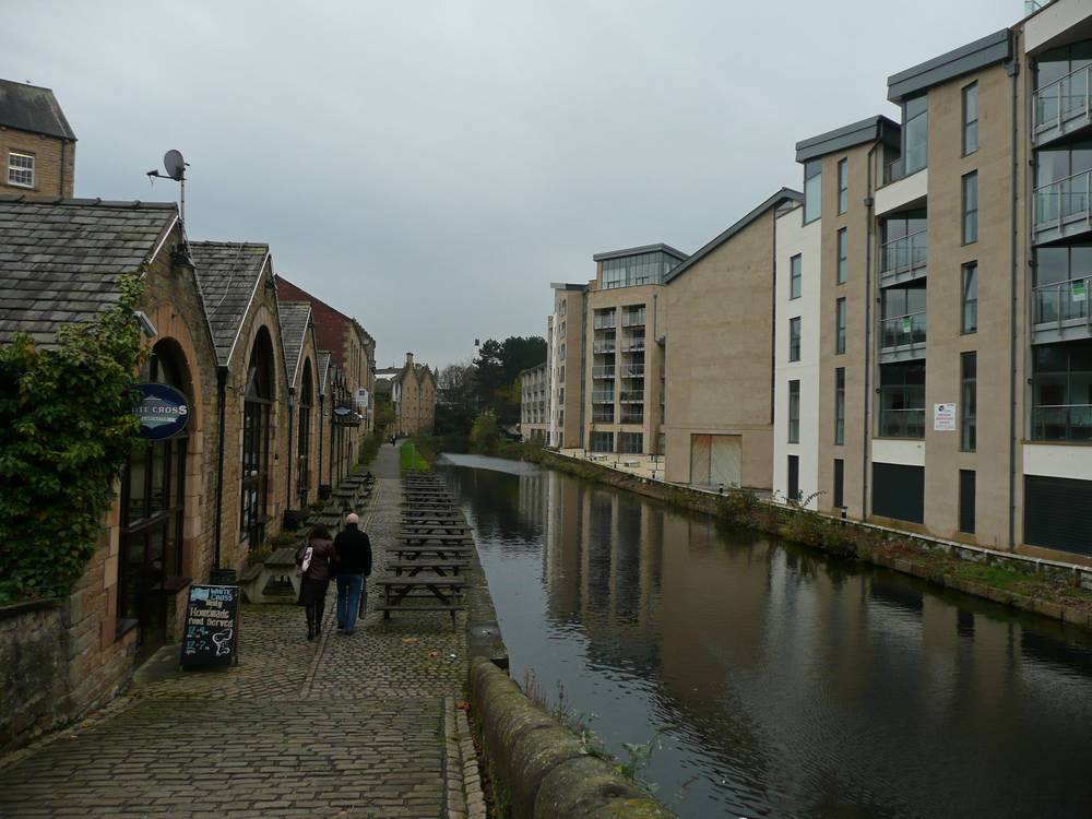 Lancaster Canal from Quarry Road