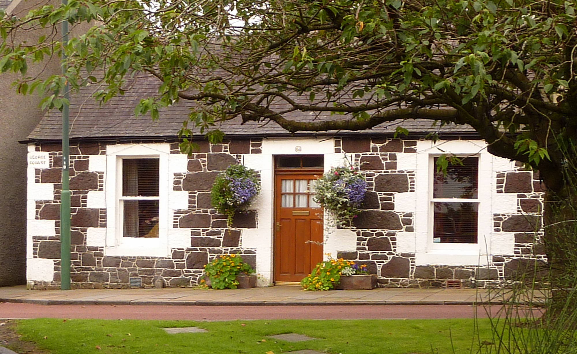 Cottage in Biggar Main Street