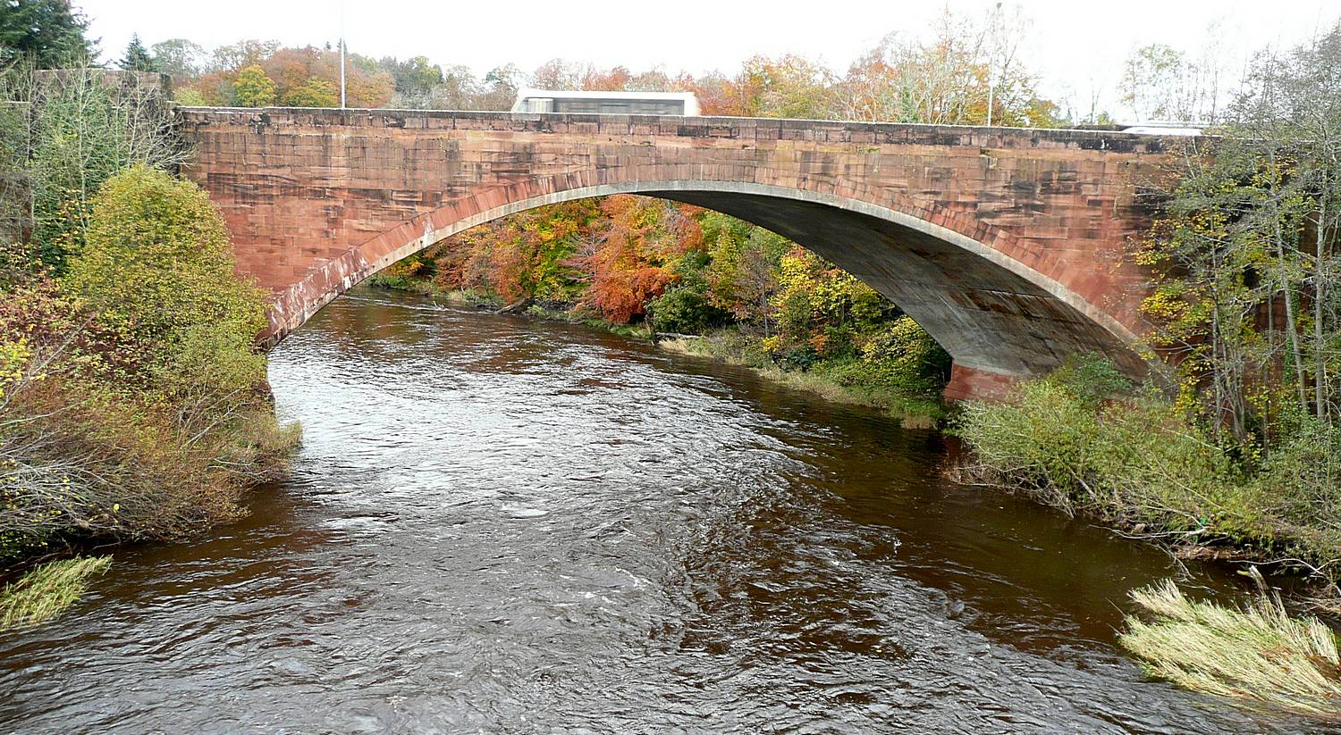 Newer bridge over Clyde at Kirkfieldbank