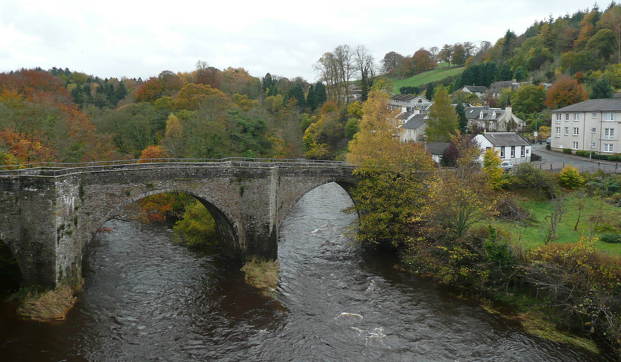 Old Clydesholm Bridge over Clyde at Kirkfieldbank