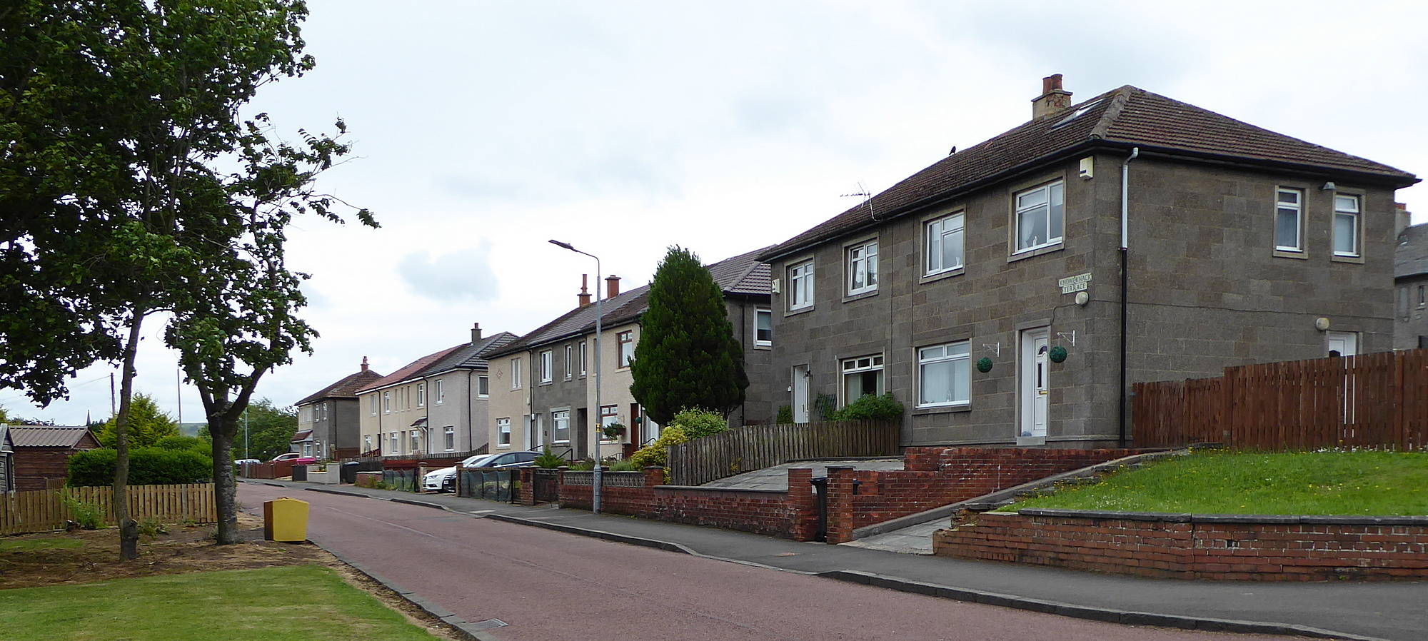 Knoweknack Terrace from the junction with Lindsey Road