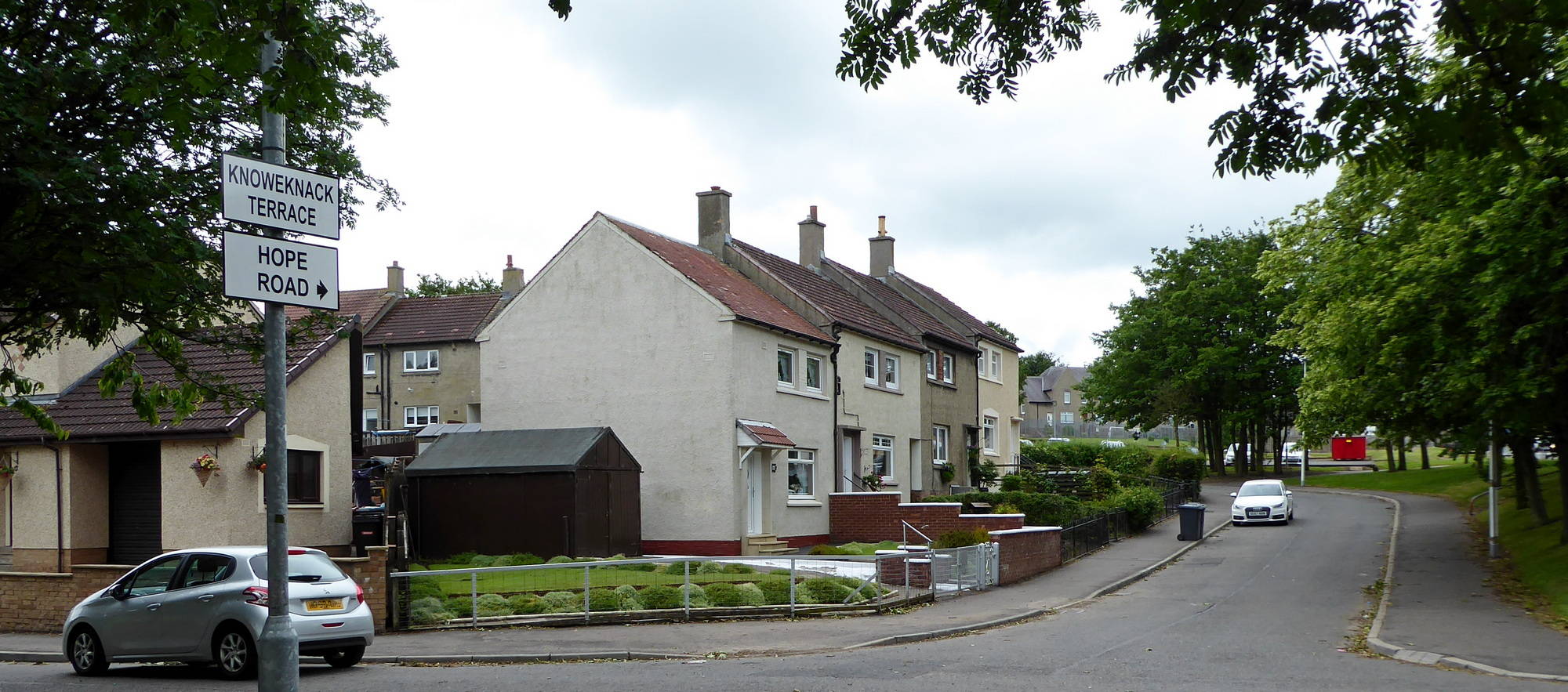 Knoweknack Terrace - junction with Hope Road.