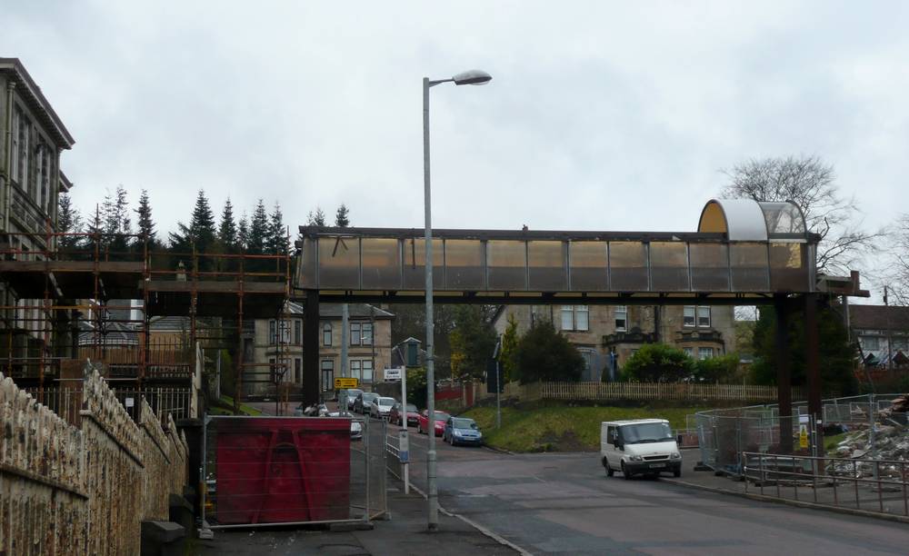 The half-stripped bridge shortly before it was removed