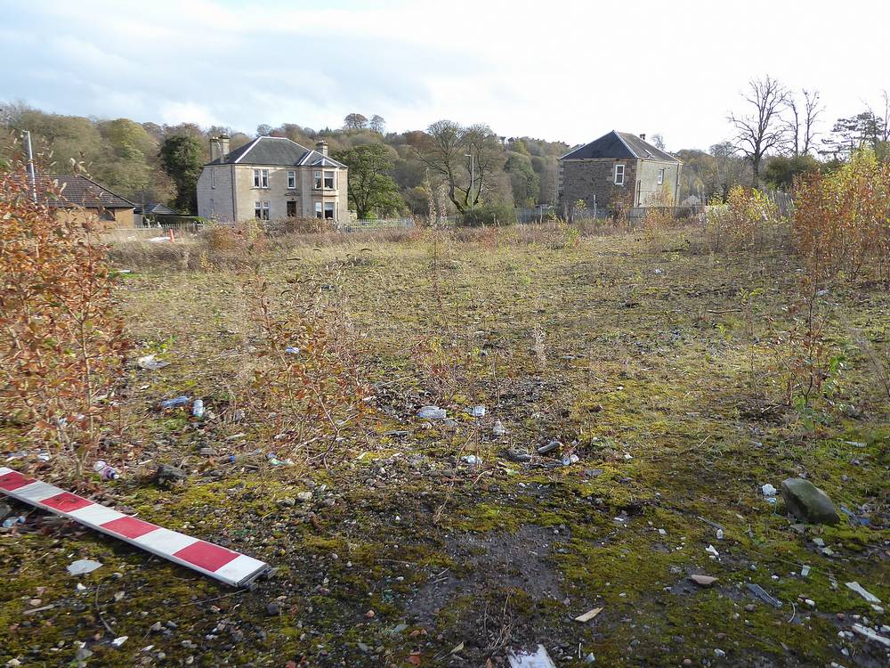 The area liberated by demolishing the school