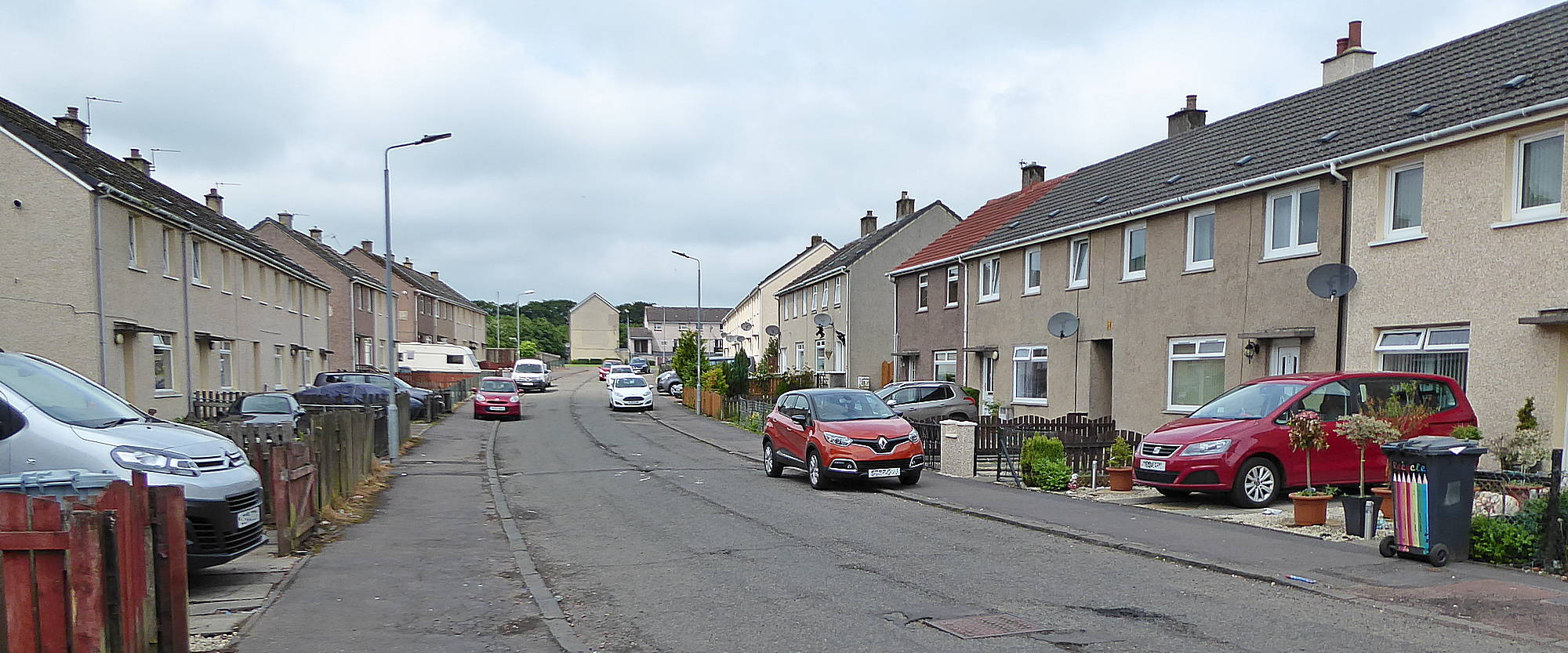 Kelso Avenue looking back to the junction with Balgray Road