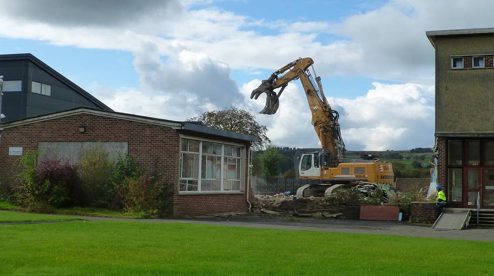 Demolition of the old Woodpark Primary School