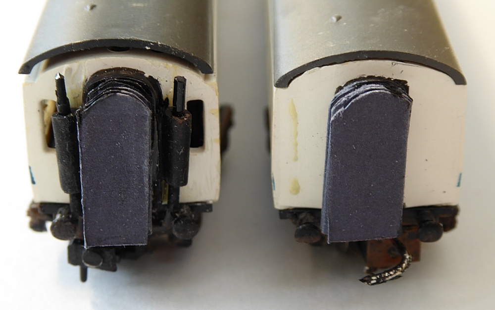 ends of coaches for magnetic coupling