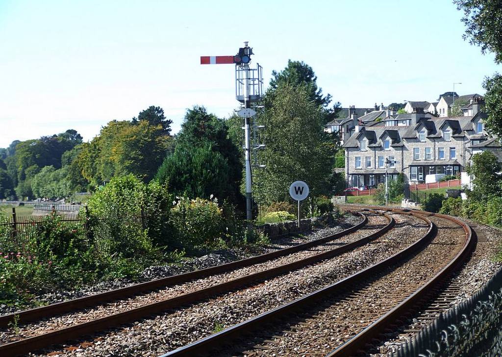 Signal to the west of Grange-over-Sands Station. Date 5th Sept 2007.