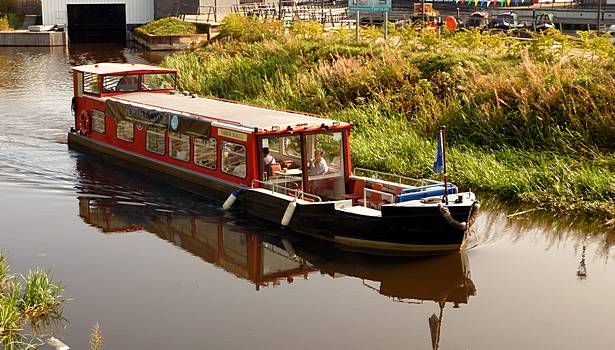 Yarrow Seagull on Forth and Clyde Canal